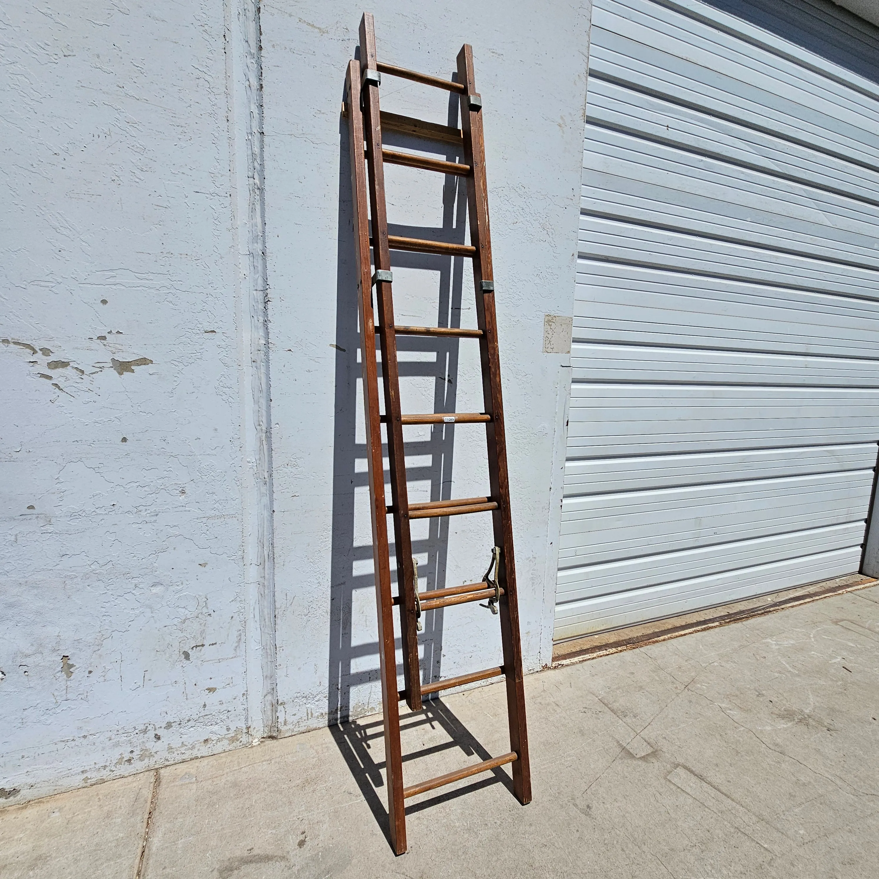 Wooden Extendable Ladder