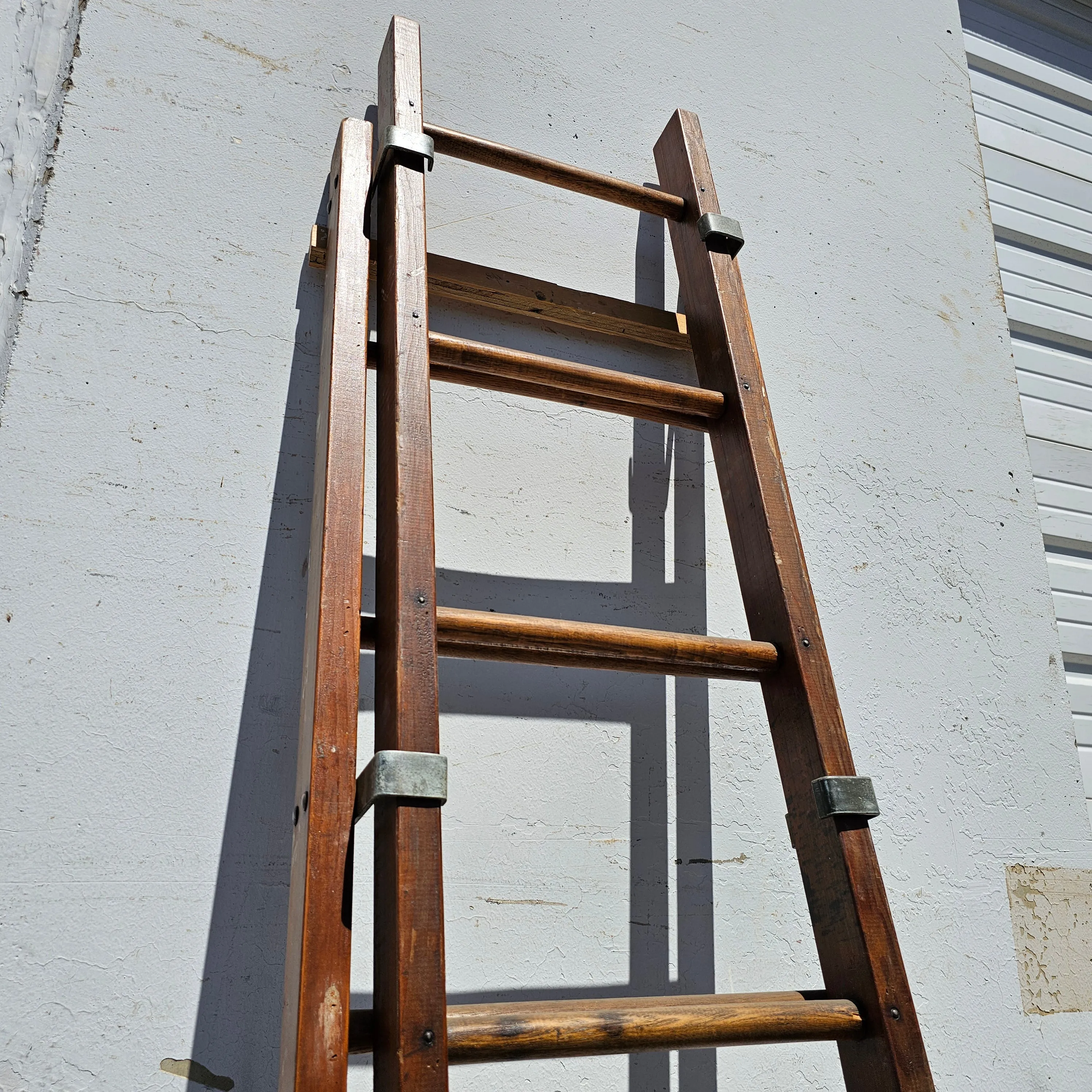 Wooden Extendable Ladder
