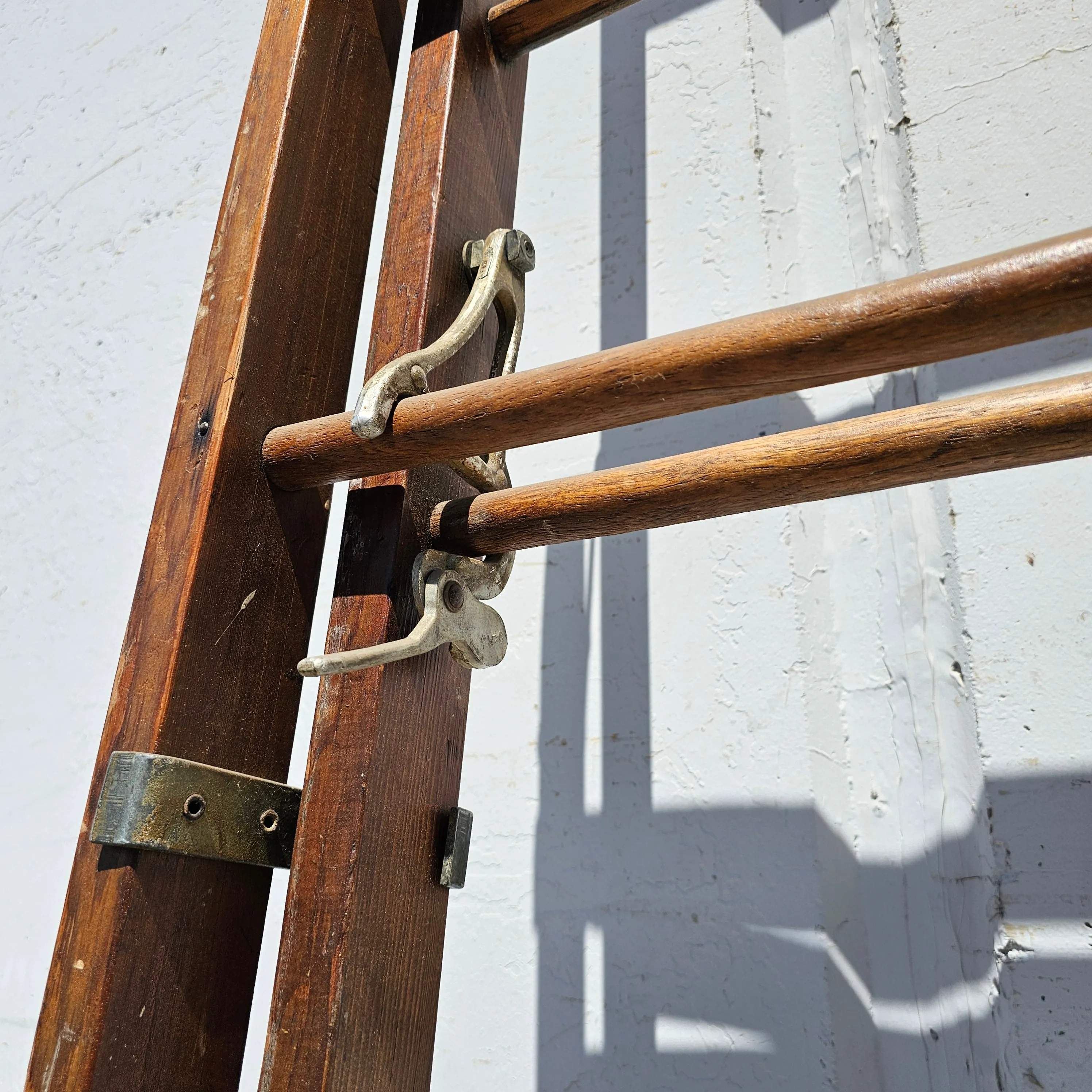 Wooden Extendable Ladder